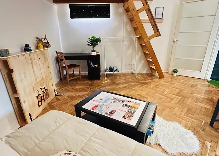 Apartament Cozynest In *